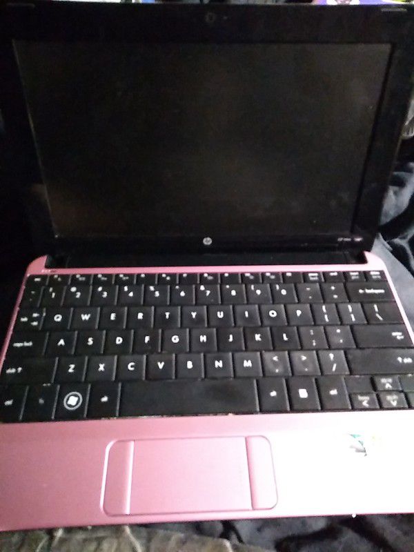 Laptop  HP Mini 110 . Running  new loaded windows 7) 1gb of ram 750 HD  it is in  rose color