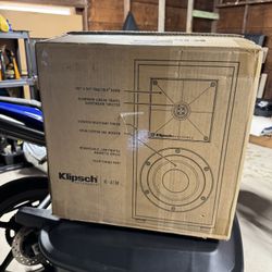 KLIPSCH BOOKSHELF SPEAKERS NEW