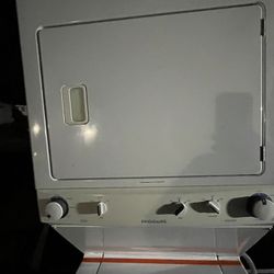 ALMOST NEW Frigidaire GAS Washer Dryer Stackable Super Clean 