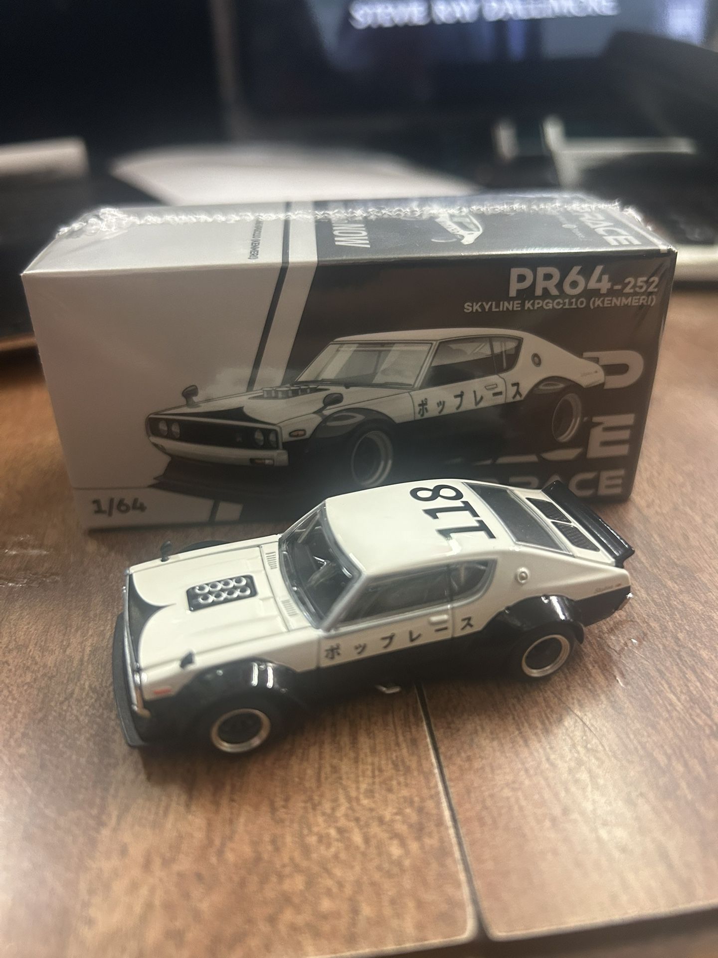 Pop Race 1/64 scale Skyline KPGC110 (Kenmeri) 