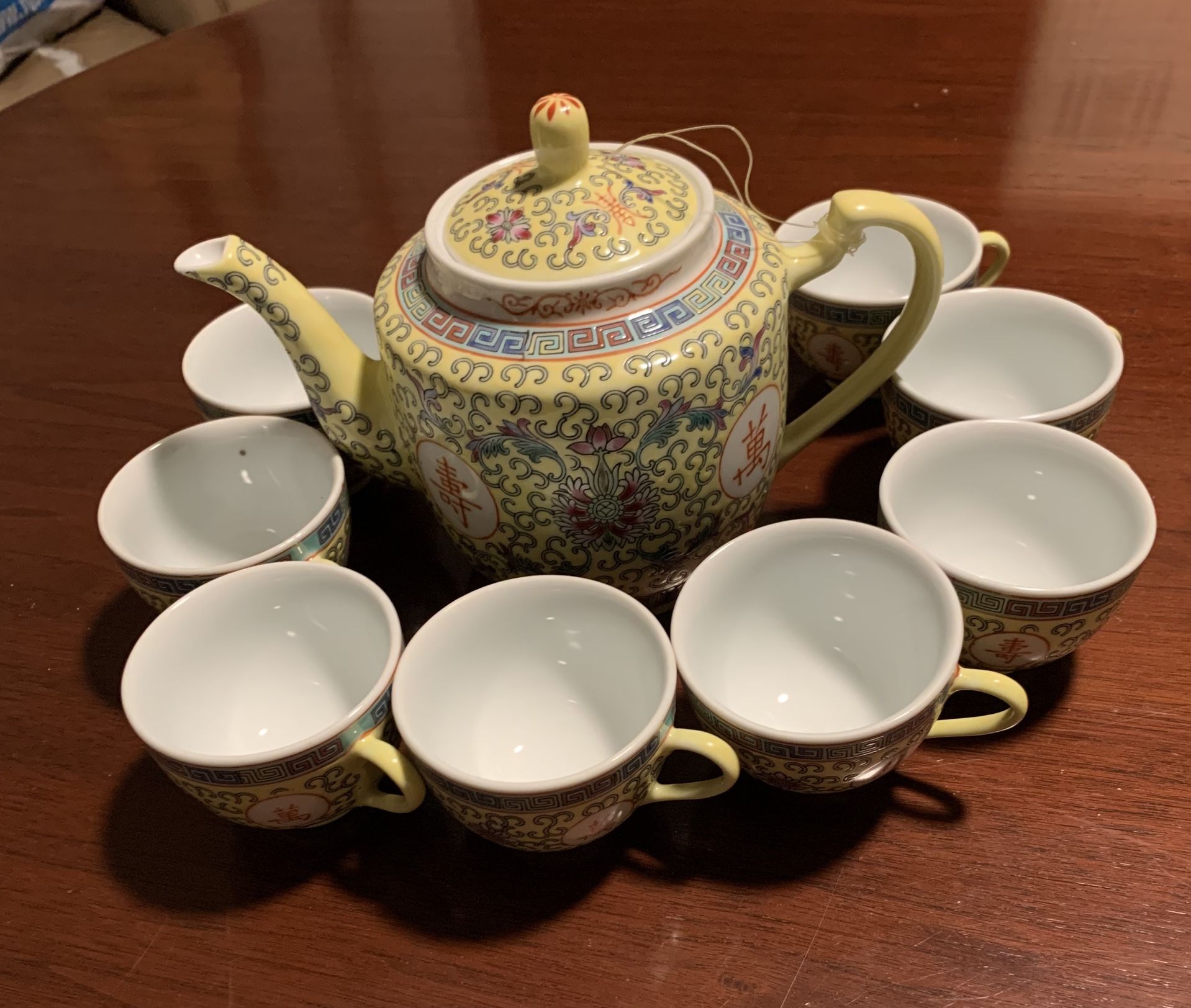 YELLOW CHINESE ENAMELED PORCELAIN TEA SET