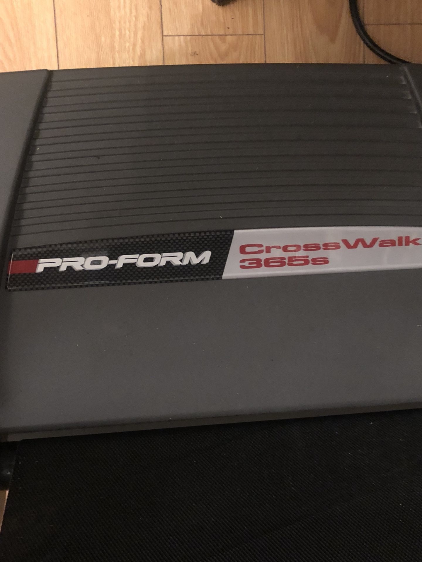 FOLDABLE TREADMILL PROFORM CROSSWALK 365s NICE CLEAN WORKING