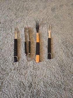BBQ UTENSILS SET