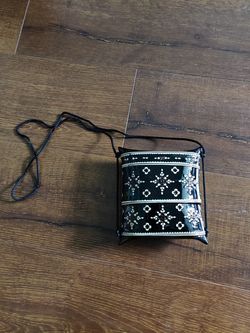 BLACK UNIQUE WOVEN PURSE