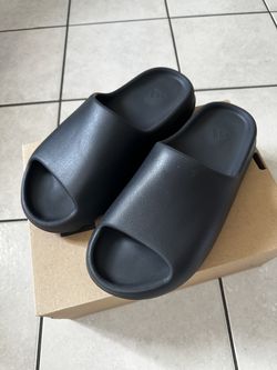 Yzy Slides
