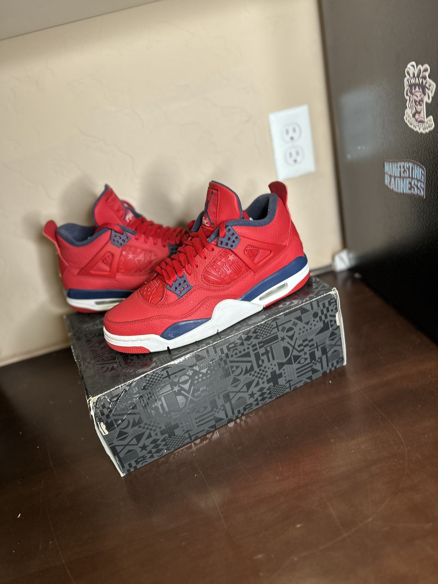 Jordan 4 Retro Fiba Red