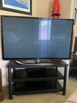 58" Smart Tv Plus Black Rolling Tv Stand 