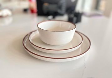 Branded 12 Piece Melamine Dinnerware Sets  firm price