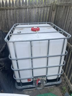 Fluid tank