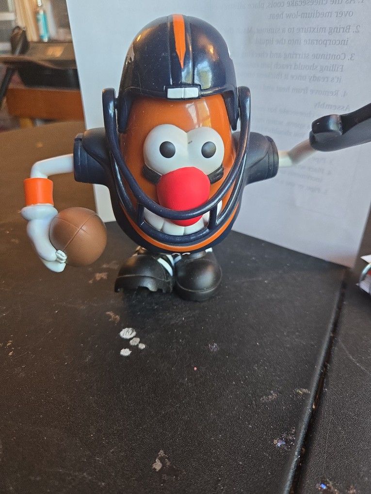 Mr.potato Head DENVER BRONCOS FIGURINE