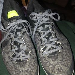 SIGNATURE MAMBA FOCUS Kobe Shoes. Size 8.5 PRICE Reduced 