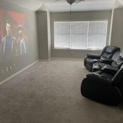 Black Stadium Seats w/ Recliners & Cupholders – Set of 3