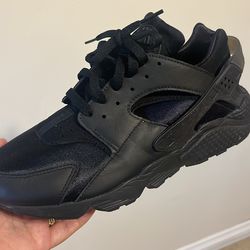 Nike Air huarache size 10