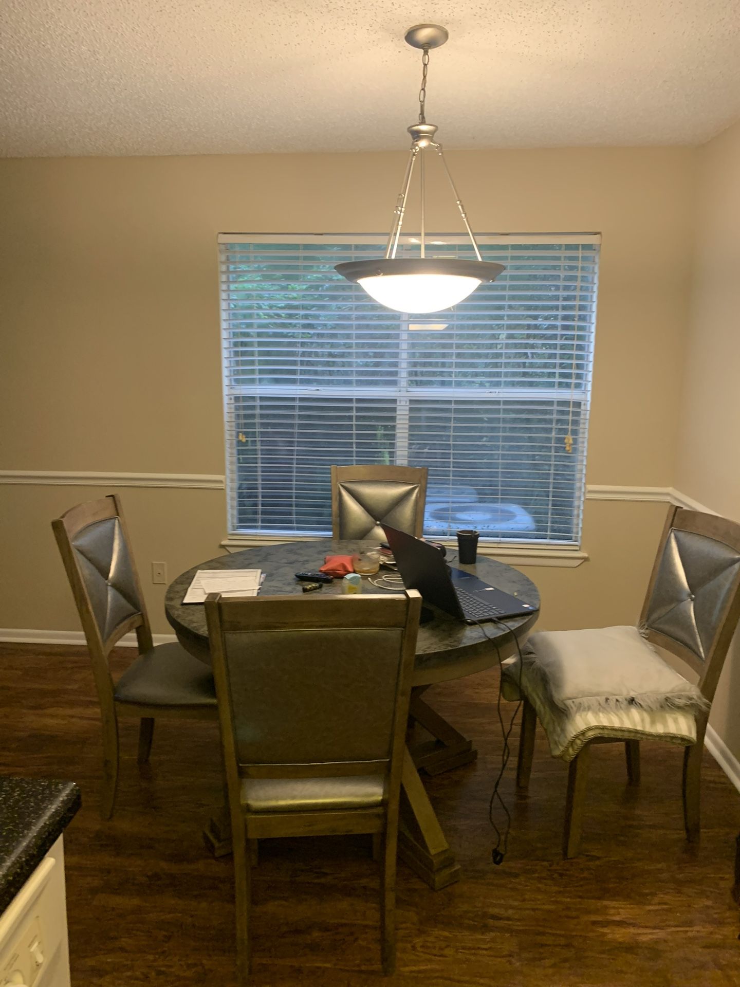 Kitchen Table With 4 Chairs