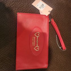 Juicy Wristlet