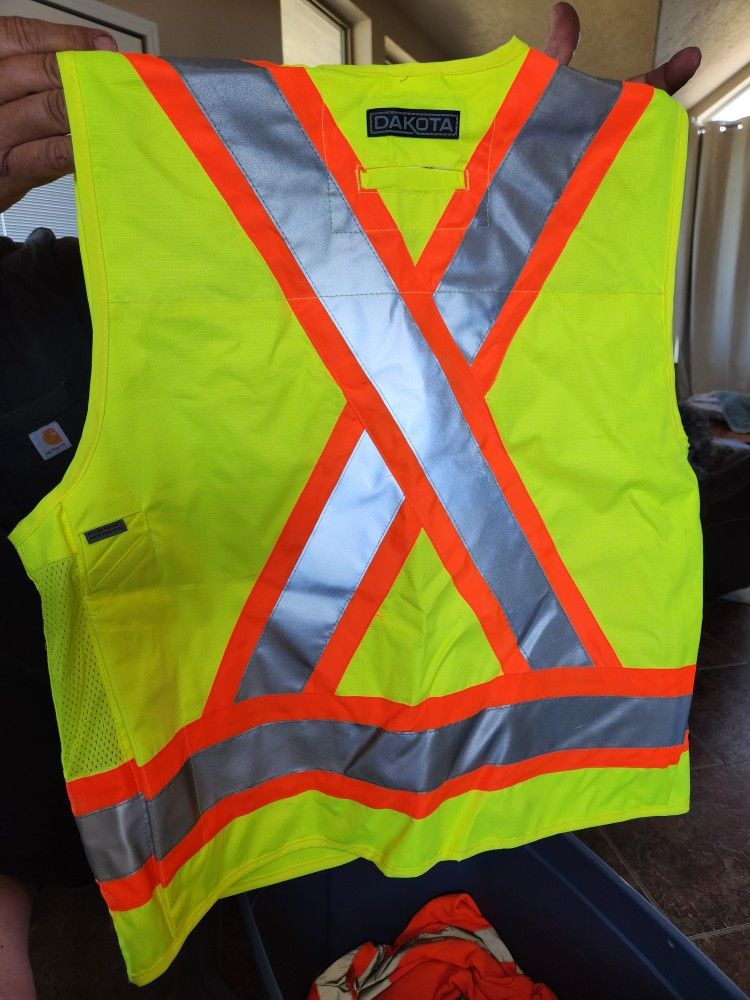 SAFETY Clothing XL to 2XL Mostly NEW