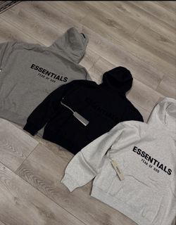 Essential Hoddie