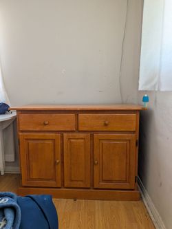 gently used clean dresser