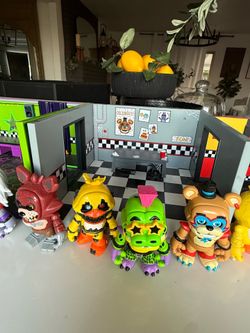 Five Nights At Freddy’s Funko Snap bundle