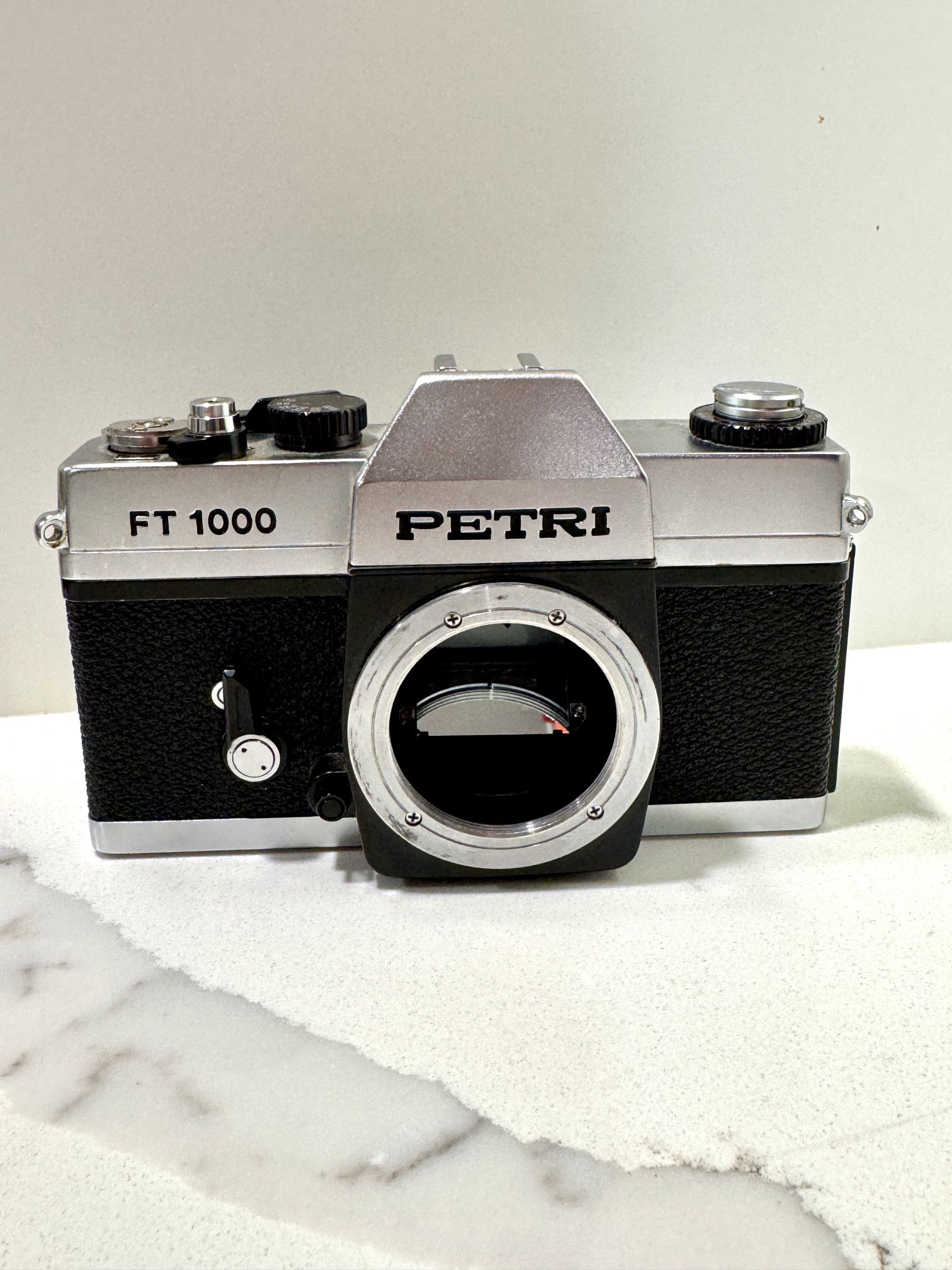Petri FT-1000 35mm SLR Film Camera Body Only – Untested – Vintage Japan