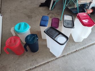 Kitchen storage containers
