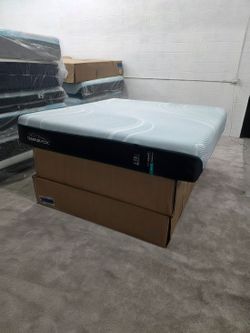 Tempurpedic ProAdapt Medium - King