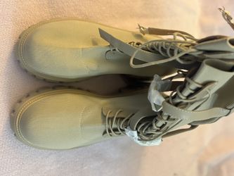 woman’s new tan boots