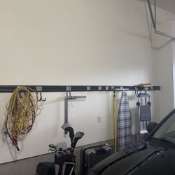 Kobalt slatwall system with hooks