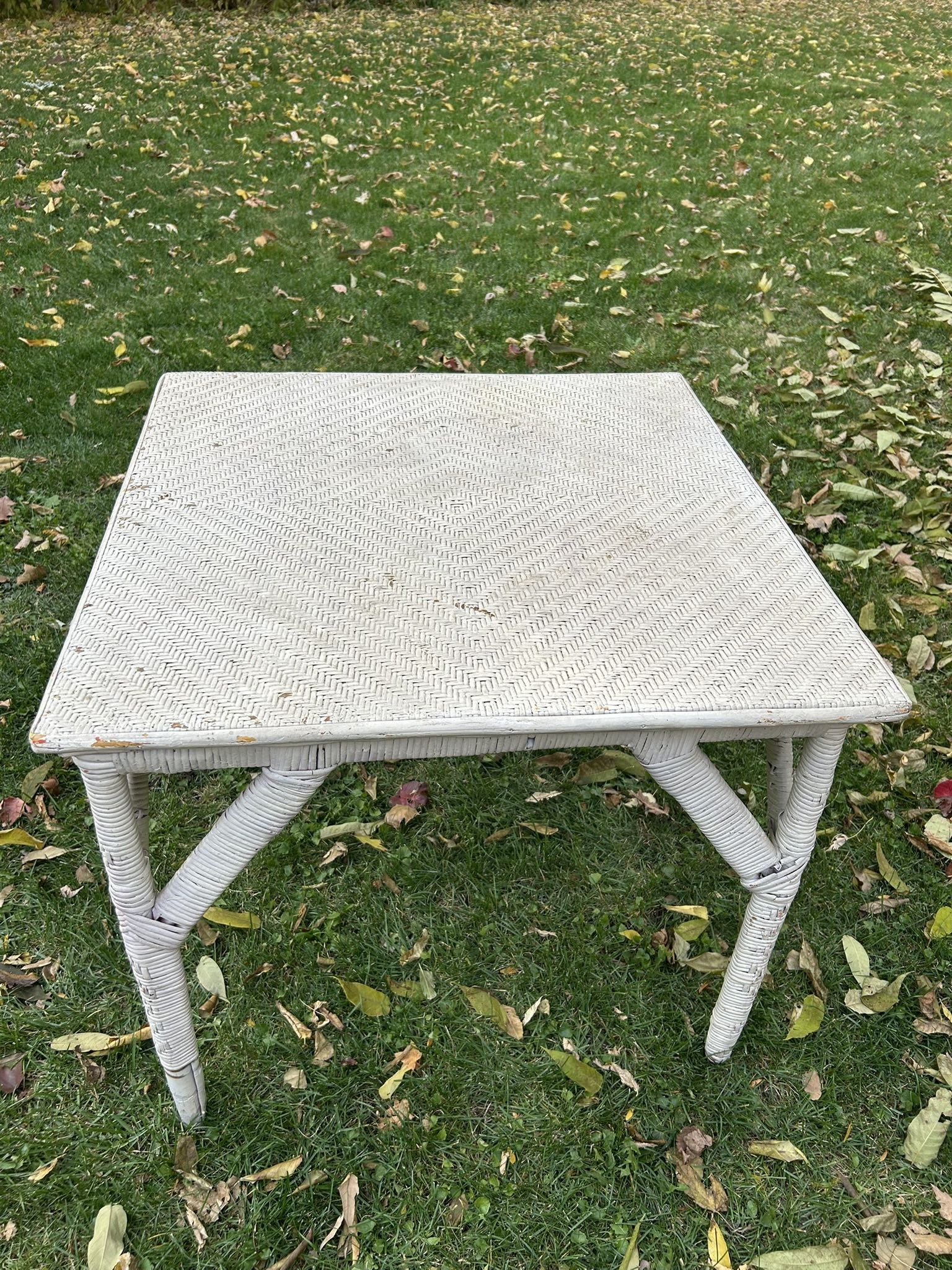 White Wicker Patio Table
