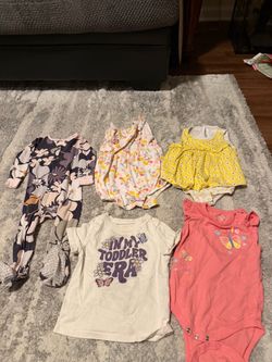 size 18 months Baby Girl Clothing Bundle – 5 Pieces size 18 months