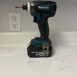 Makita Cordless Power Drill w/ Battery
