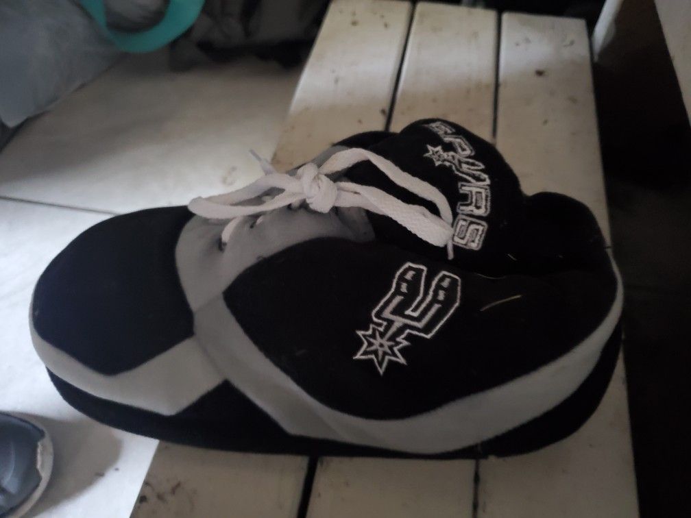 New Spurs House shoes