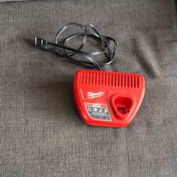 Milwaukee M12 Charger