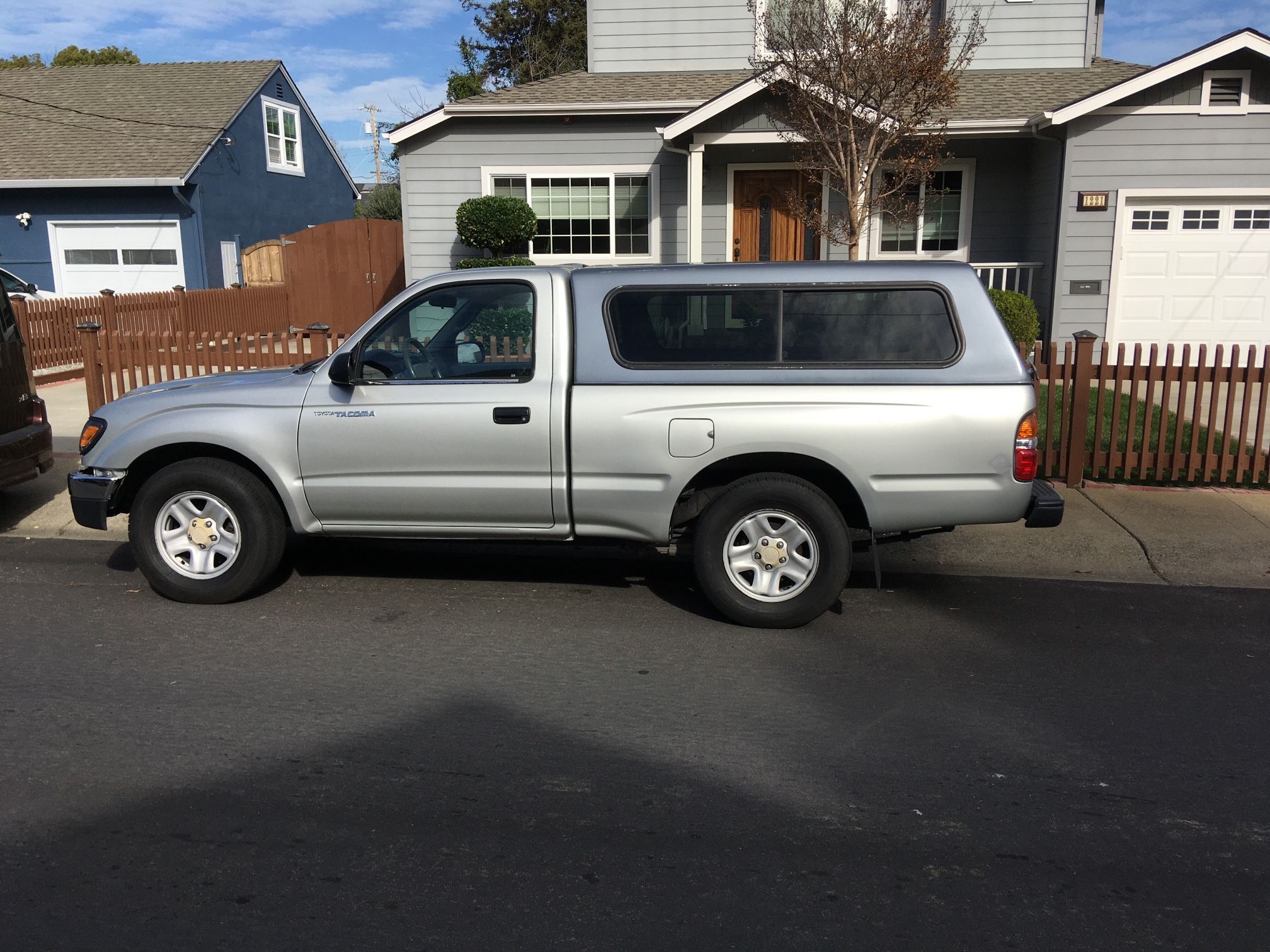 Used Toyota Tacoma 6ft Camper Shell, 94-2001 models, for Sale in ...