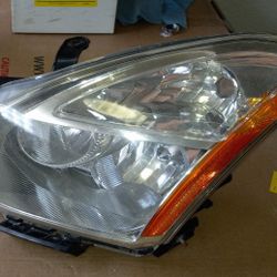 2008 OM Nissan Rogue Left Headlight