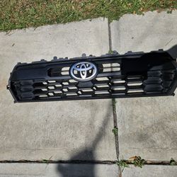 Toyota Tacoma OEM 4th Gen Grill