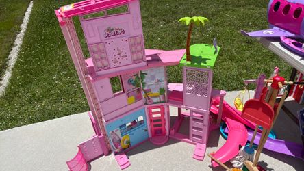 Barbie dream house