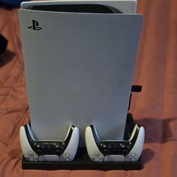 PS5 Disc Version 1 TB +2 Controllers 