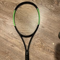 Wilson Blade Counterveil V6.0 Tennis Racket 4 3/8” 