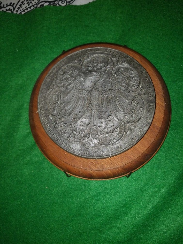 Metal Relief Vintage