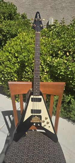 Epiphone Korina Flying V bass Limited Edition 