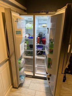 LG French doors Refrigerator 30c”