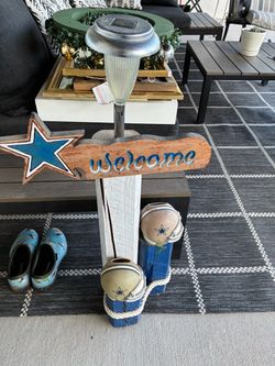 Dallas cowboy stand