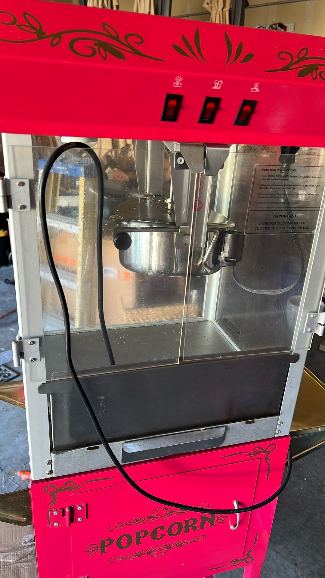 Popcorn Machine On Stand.