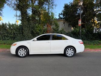 2007 Toyota Camry hybrid gas saver