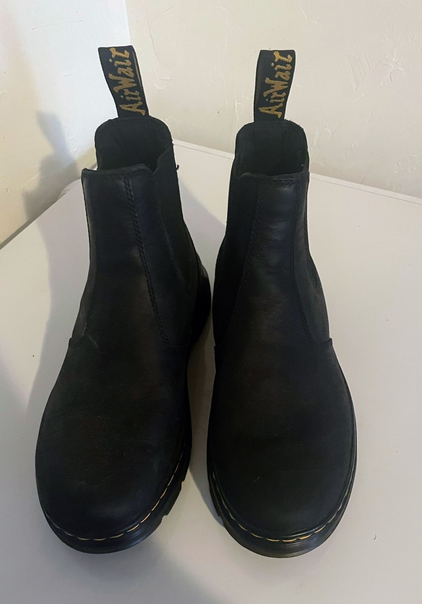 (NEW) Dr. Martens Boots