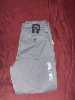 Gap- Essential Khaki Straight Taper Jeans 33 x 30