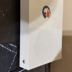 Xbox One S and GameSir G7 SE controller 