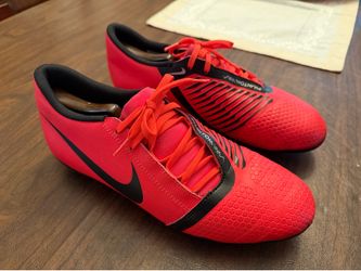 Nike Phanton Venom Soccer Cleats (Size 10.5)