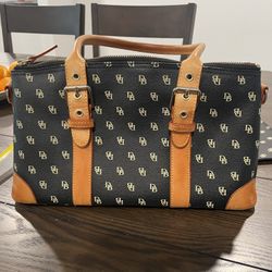 Dooney&Bourke Purse 